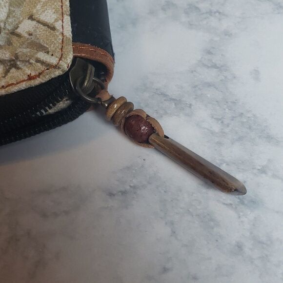 NWT Vaan & Co. Wallet and Phone Holder - Picture 3 of 9